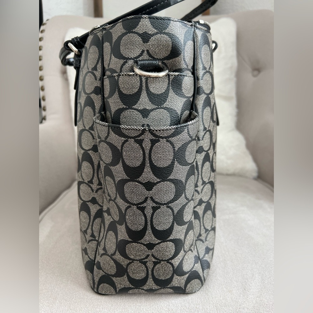 PRE-OWNED Coach Diaper Bag Tote Grey/Black Large - Picture 6 of 13